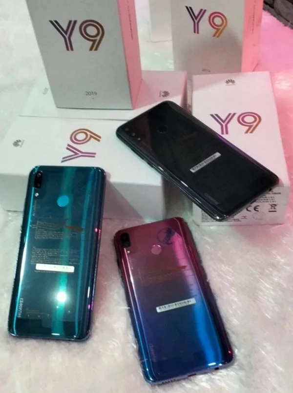 Huawei Y9 2019 - معاد تصنيعه - شاشة 6.5" | 8GB RAM + 128GB | كاميرا مزدوجة وبطارية 4000mAh