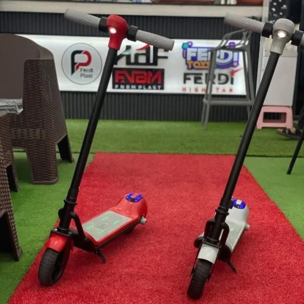⁦🛴 Trottinette كهربائي ذكي RUNWAY – المرح والأمان لأطفالك!⁩ - الصورة ⁦3⁩